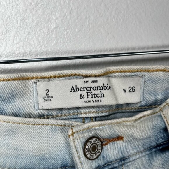Abercrombie & Fitch Y2K acid light wash short shorts size 2 fray hem low rise - Picture 2 of 4